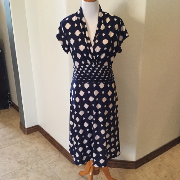ILE New York Dresses & Skirts - ILE New York Dress Size 14 EUC!!